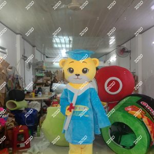 mascot gấu tốt nghiệp