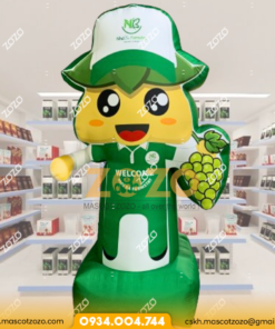 RỐI HƠI VẪY TAY CẬU BÉ VƯỜN NHO