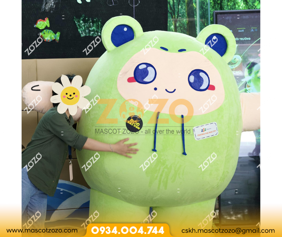 mascot cóc cam fpt in pet