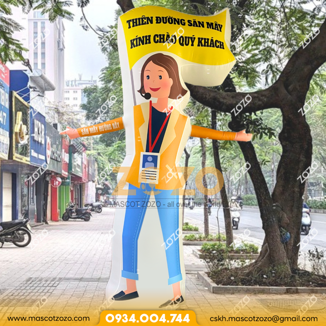 RỐI HƠI VẪY TAY HƯỚNG DẪN VIÊN DU LỊCH