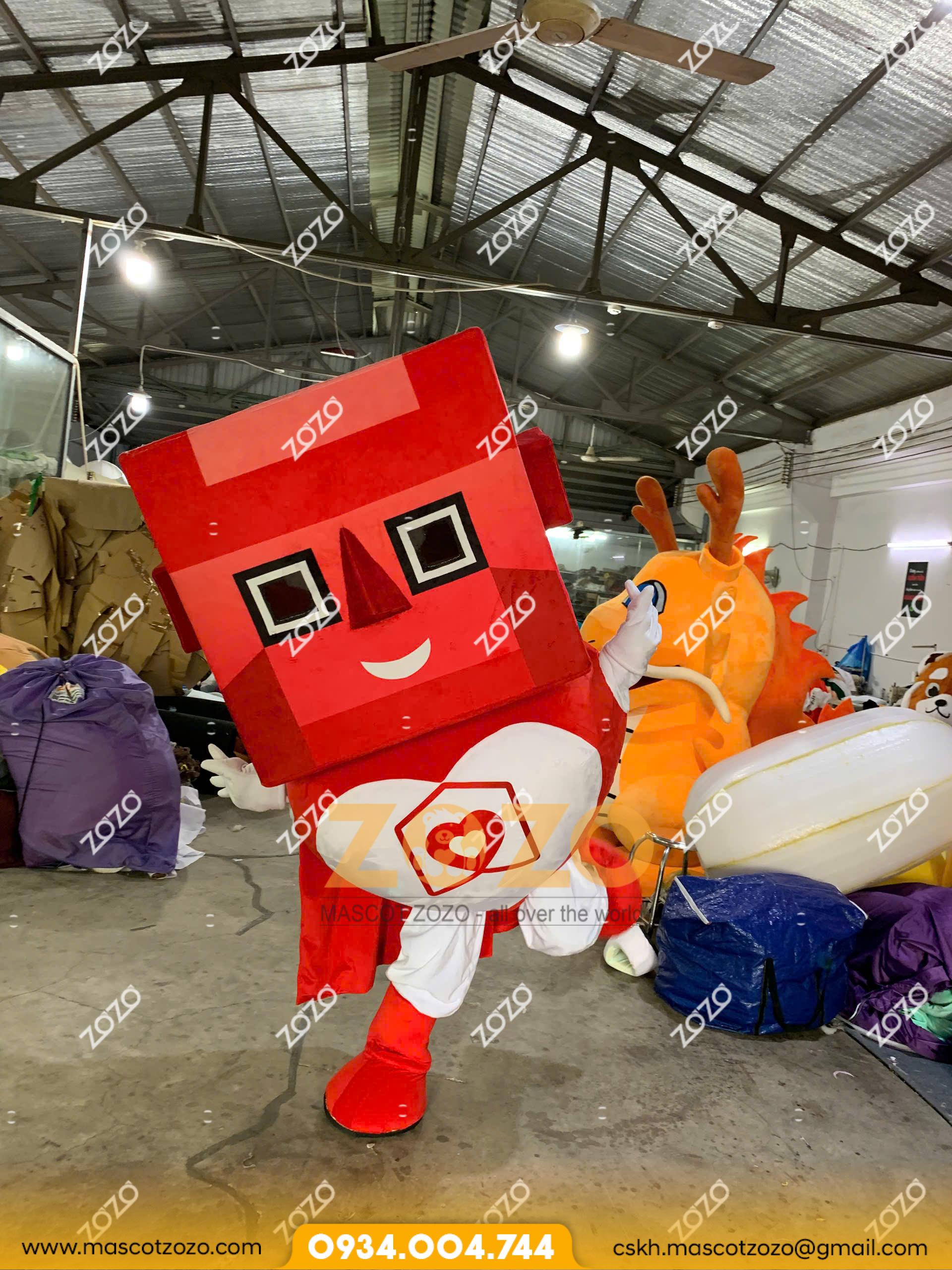 mascot robot trái tim TT2