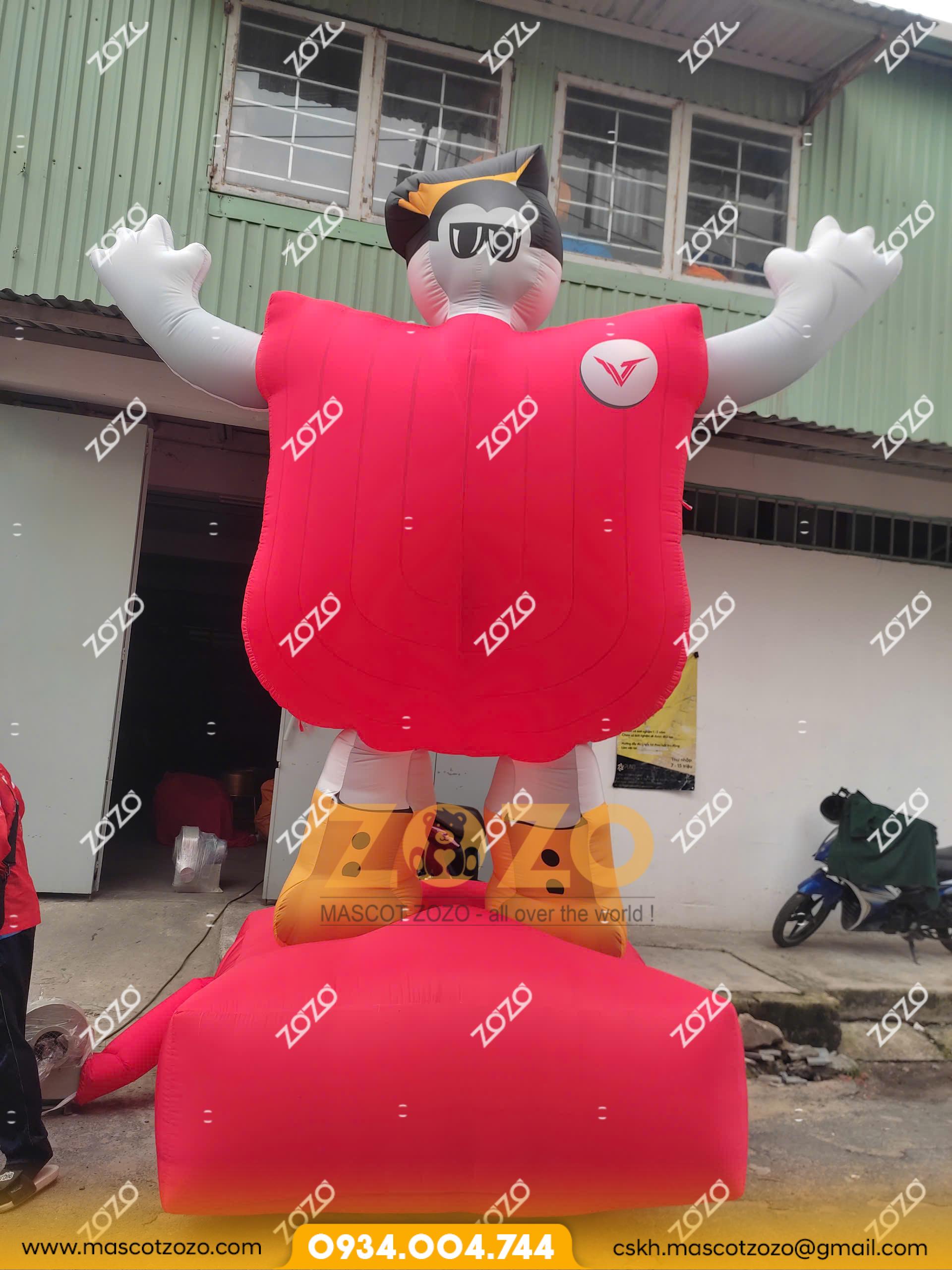 rối hơi khổng lồ z6127331874186 8317b6f058d6c9bdd368bd2752264100