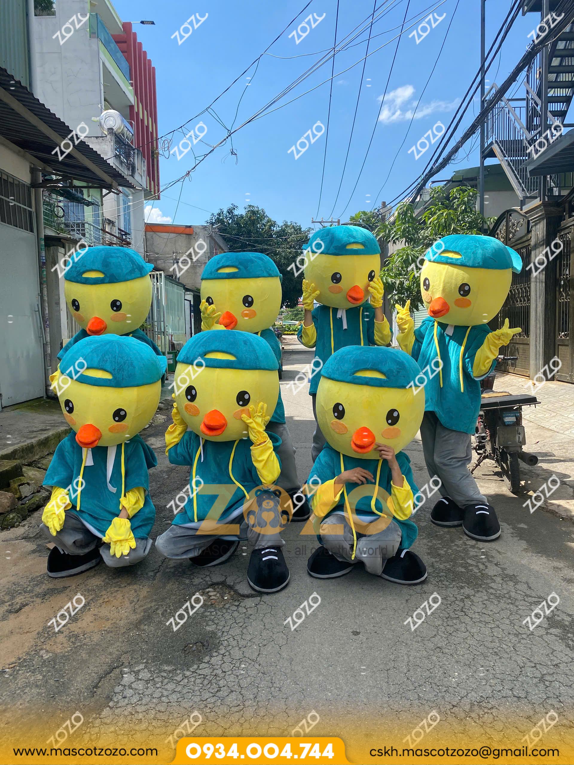 mascot gà Teky 3 z5985563341684 8ef68c678bd853f9dc54426a1beaad3c