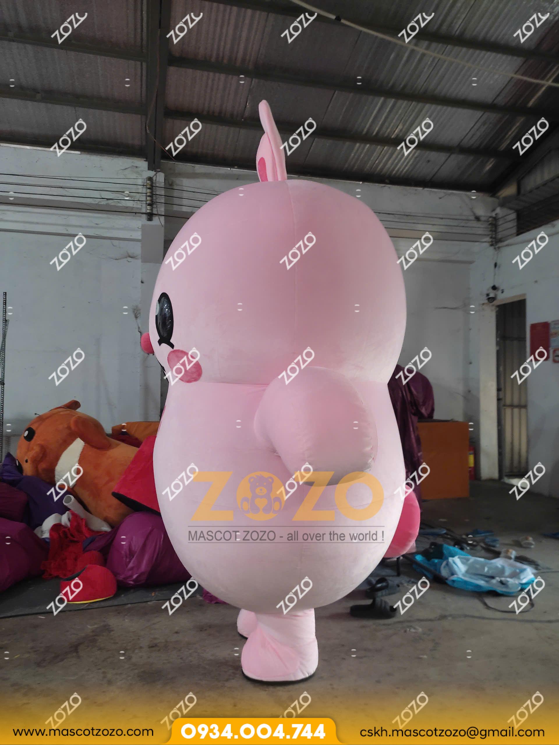 mascot hơi thỏ hồng 2 z6251943219564 2f8caa1385a18caa13ab85dc7ca769a2