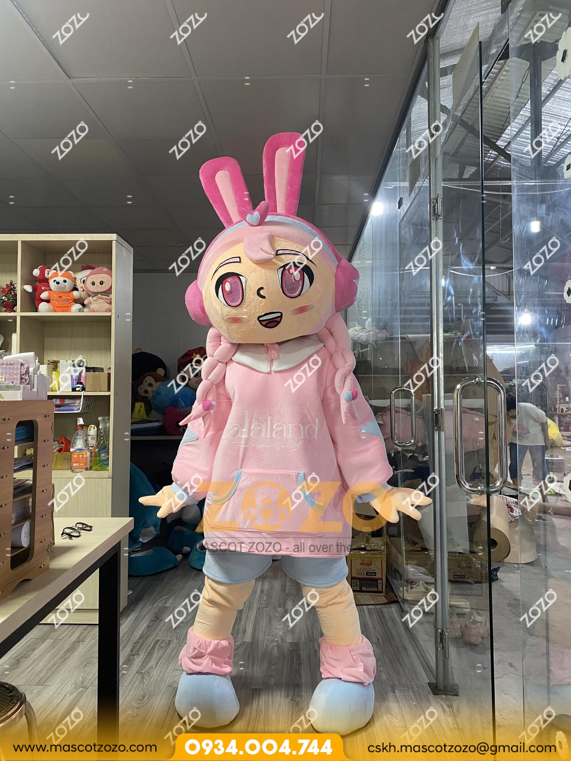 mascot cô bé áo hồng z6298355858500 dbd8828b5b8bc3c81e37883f3e6bf602