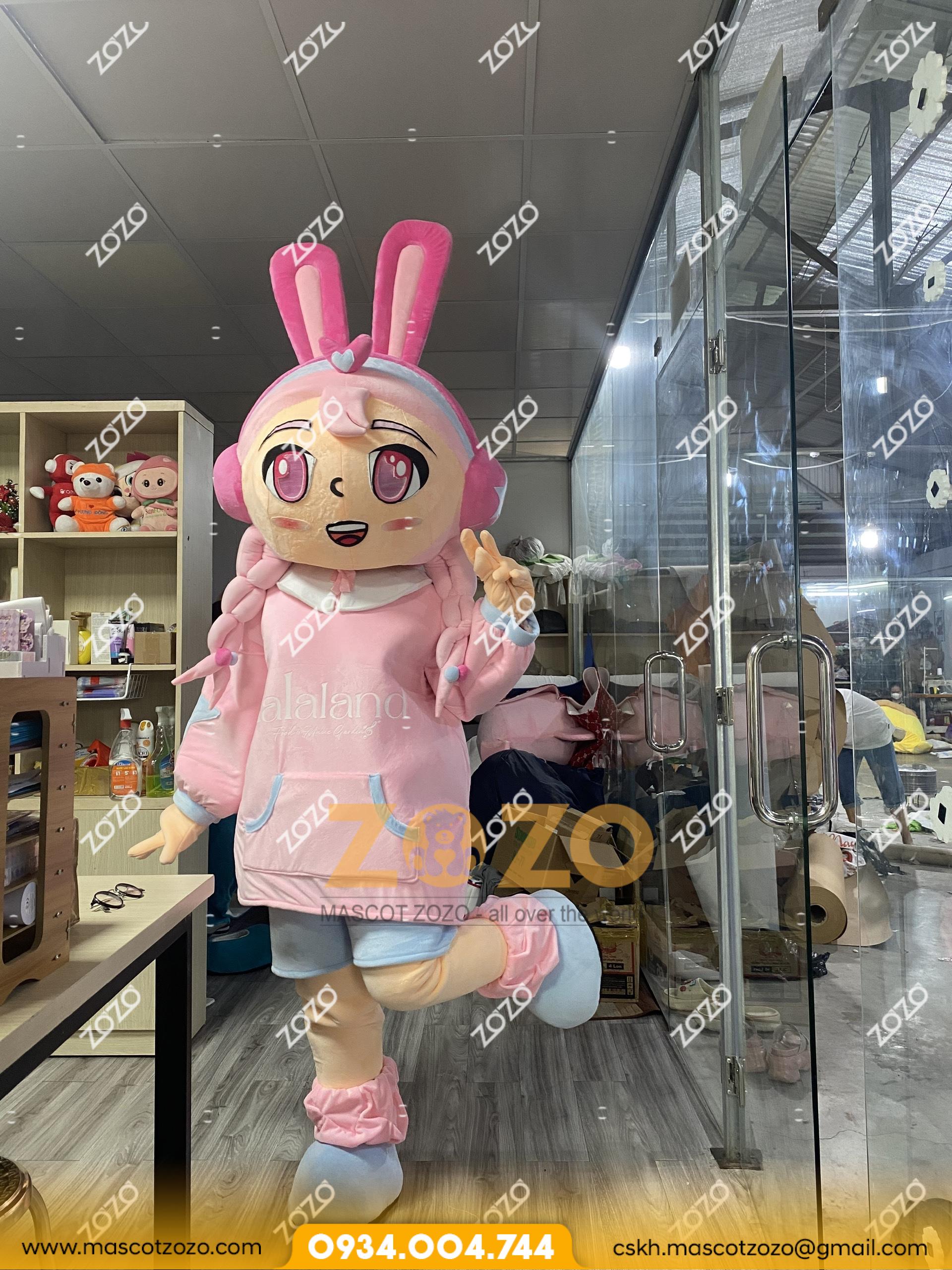 mascot cô bé áo hồng 2 z6298355950046 afe61b7b885e87688c8e05b7ce85759b