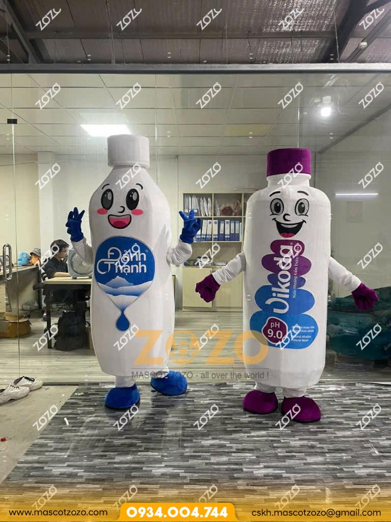 MASCOT HAI CHAI NƯỚC