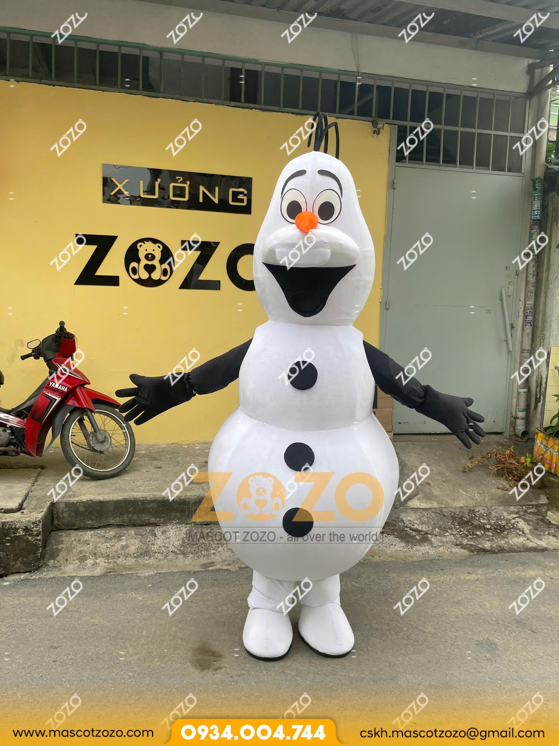 MASCOT NGƯỜI TUYẾT OLAF